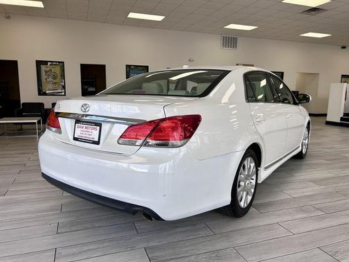 Blizzard Pearl 2011 Toyota Avalon Base