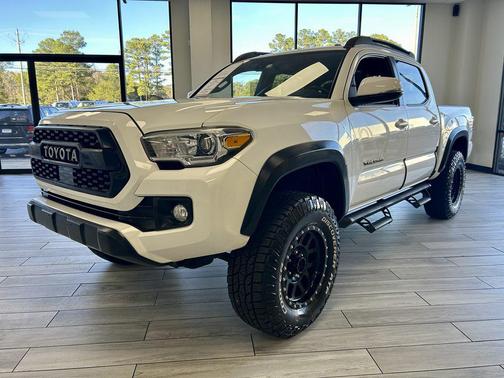 2018 Toyota Tacoma SR