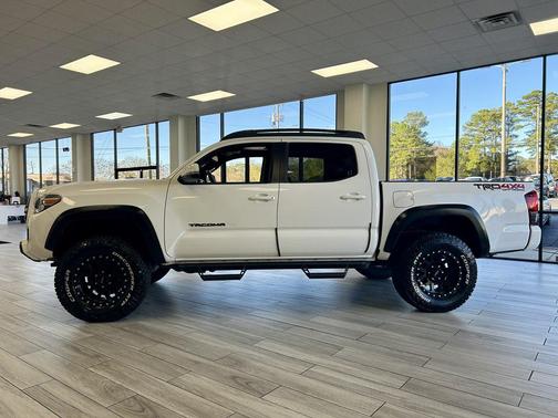 2018 Toyota Tacoma SR