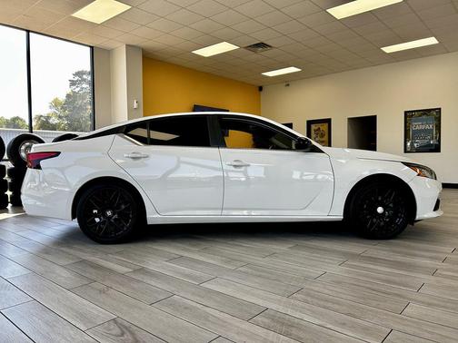 2020 Nissan Altima SR FWD