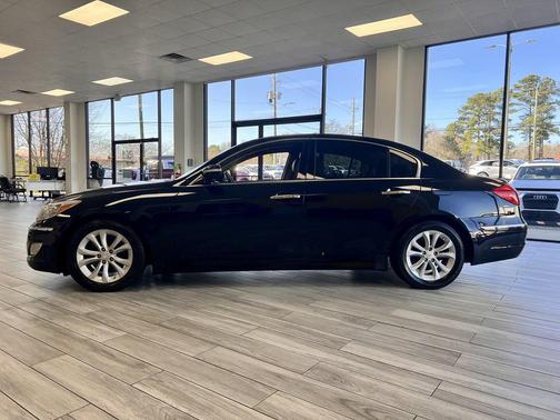 2013 Hyundai Genesis 3.8