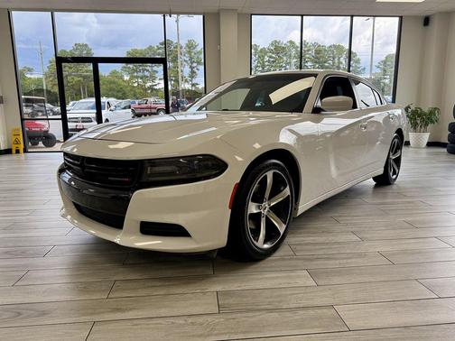 2017 Dodge Charger SE