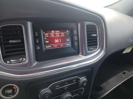 2017 Dodge Charger SE