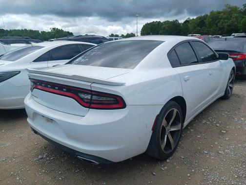 2017 Dodge Charger SE