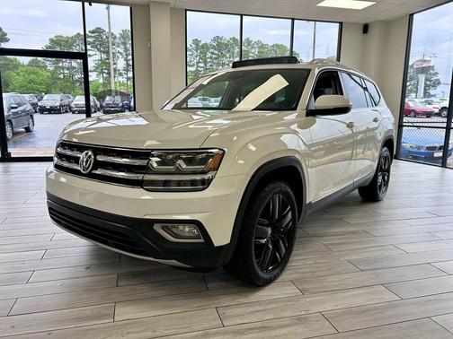 Pure White 2019 Volkswagen Atlas 3.6L SEL