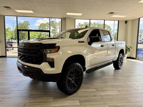 Summit White 2023 Chevrolet Silverado 1500 Custom Trail Boss