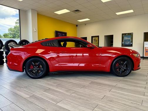 2017 Ford Mustang V6