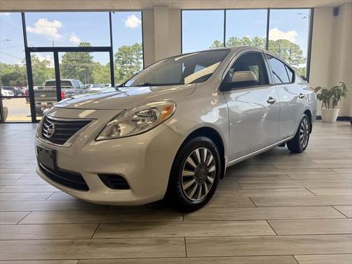 2013 Nissan Versa 1.6 S