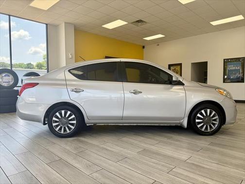2013 Nissan Versa 1.6 S