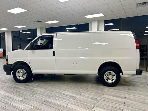 2020 Chevrolet Express 2500 RWD 2500 Regular Wheelbase WT