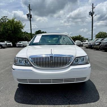 2005 Lincoln Town Car Signature