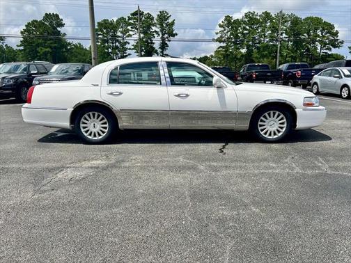 2005 Lincoln Town Car Signature