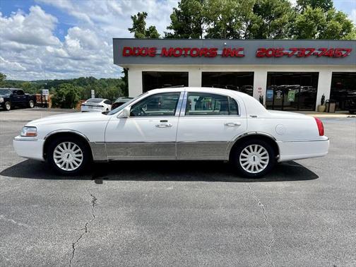 2005 Lincoln Town Car Signature