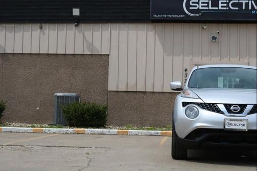 Silver 2015 Nissan Juke S