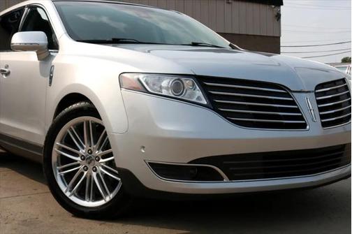2019 Lincoln MKT Standard