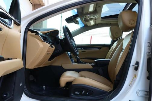 PEARL 2014 Cadillac XTS Premium