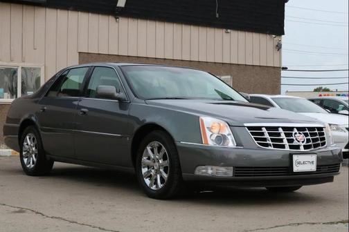 Titanium ChromaFlair 2008 Cadillac DTS Base