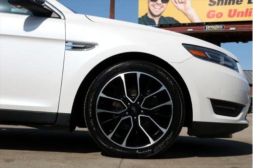2017 Ford Taurus Limited AWD