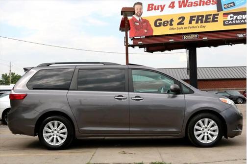 2015 Toyota Sienna XLE