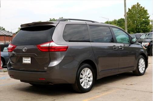 2015 Toyota Sienna XLE