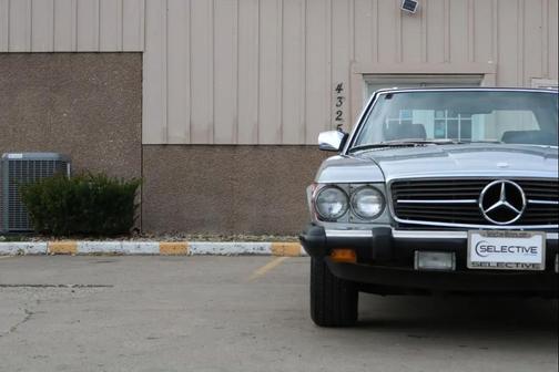 Silver 1984 Mercedes-Benz 380 SL
