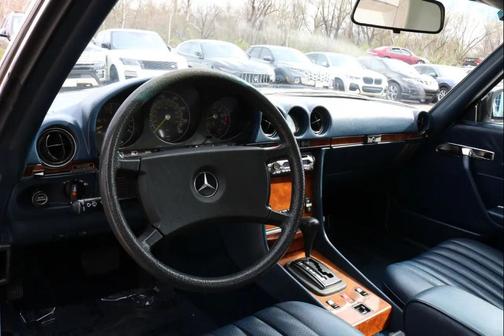 Silver 1984 Mercedes-Benz 380 SL