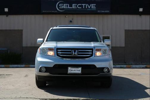 Silver 2014 Honda Pilot Touring