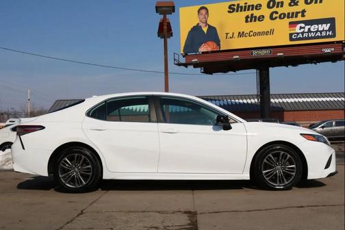 2019 Toyota Camry SE
