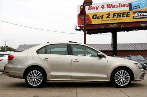 2015 Volkswagen Jetta Auto SE w/Connectivity/Navigation