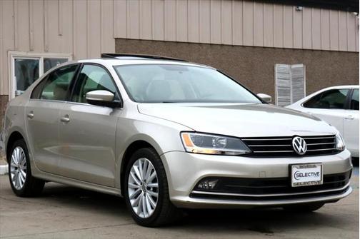2015 Volkswagen Jetta Auto SE w/Connectivity/Navigation