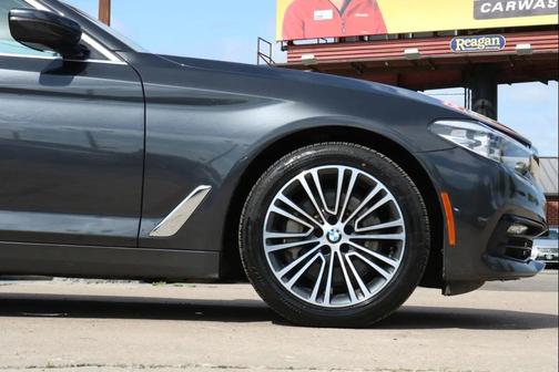 Gray 2018 BMW 530 530xi