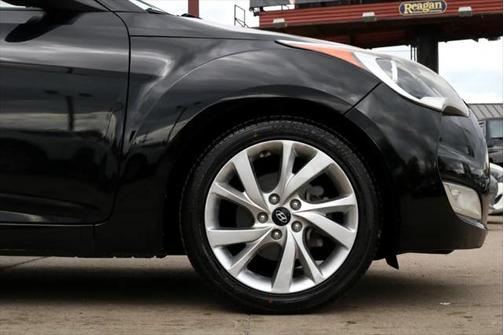 2016 Hyundai Veloster Base
