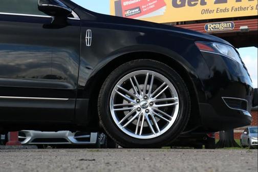 Black 2019 Lincoln MKT Standard