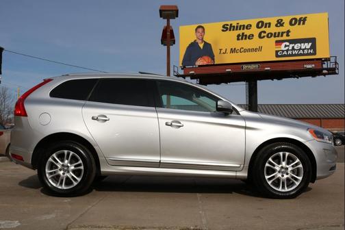 2015 Volvo XC60 T5 Platinum