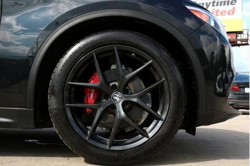 2019 Alfa Romeo Stelvio Ti Sport