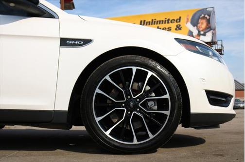 2018 Ford Taurus SHO AWD