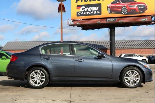 2010 INFINITI G37x Base