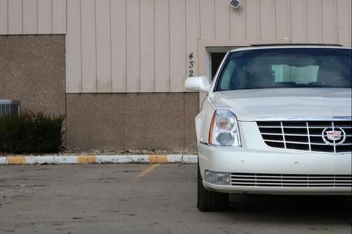 2009 Cadillac DTS 1SB
