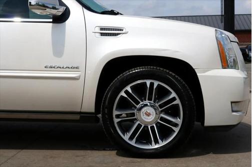 2013 Cadillac Escalade Premium