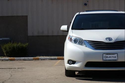 2017 Toyota Sienna XLE