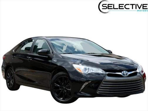 2017 Toyota Camry Hybrid XLE