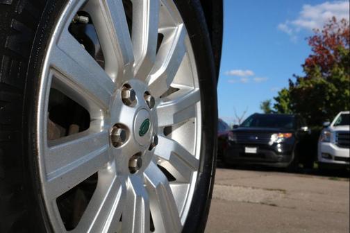 2013 Land Rover LR4 Base