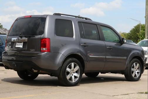 Gray 2014 Honda Pilot Touring