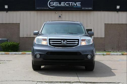 Gray 2014 Honda Pilot Touring