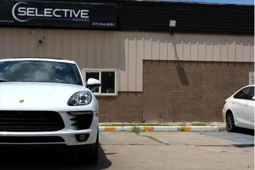 2017 Porsche Macan Base