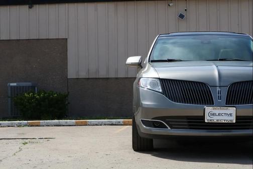 Gold 2015 Lincoln MKT EcoBoost