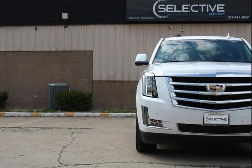 White 2018 Cadillac Escalade ESV Luxury