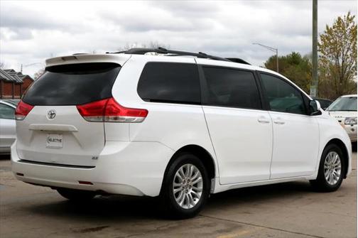 2014 Toyota Sienna XLE