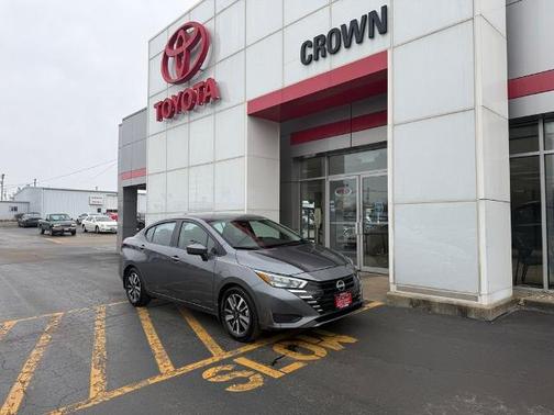 Gun Metallic 2025 Nissan Versa 1.6 SV