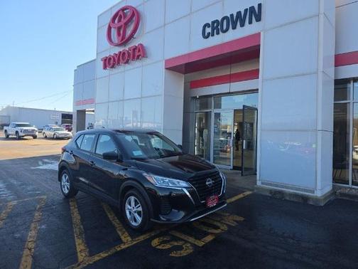 Super Black 2025 Nissan Kicks Play S